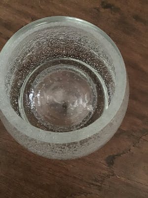 Niet of onleesbaar gesigneerd - 2 zware kristallen design vazen kopen? Bied vanaf 1!