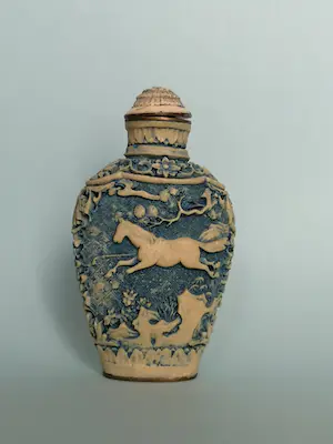 Niet of onleesbaar gesigneerd - Snuifflesje - Been - China - 19e/20e Eeuw kopen? Bied vanaf 1!