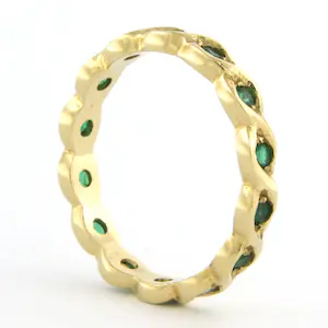 14k geel gouden hele alliance ring bezet met smaragd - ringmaat 17.75 kopen? Bied vanaf 160!