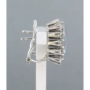 14k witgouden oorclips met doublet opaal en briljant geslepen diamant 0,66 ct kopen? Bied vanaf 800!