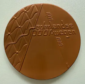Buy Lucie Nijland - bronzen penning | '150 jaar Nederlandse Spoorwegen | 1989 (PENNINGKUNST)? Bid from 75!