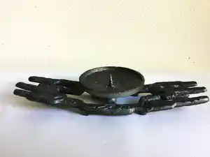 Niet of onleesbaar gesigneerd - Brutalisme kandelaar vermoedelijk Horst Dalbeck verkocht voor € 1!