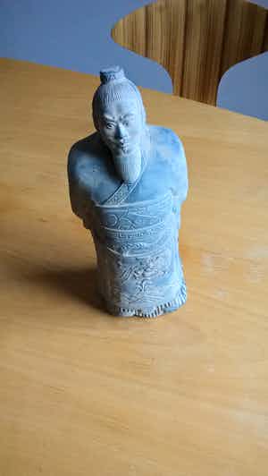 Niet of onleesbaar gesigneerd - "Wijze chinese krijgsheer" (Sun Tsu?) verkocht voor € 1!