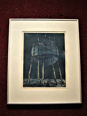 Niet of onleesbaar gesigneerd - gesigneerde zeer kleine oplage (1/10) Ets - "Maan in de steigers" 1993 verkocht voor € 1!