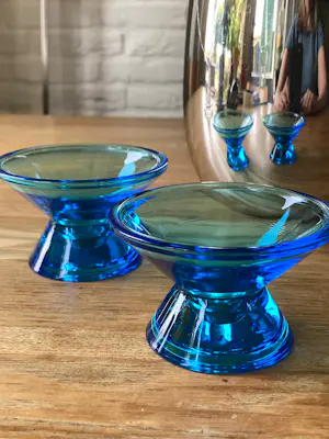 Iittala - Set van 2 Iittala Finland, Kartio kandelaars blauw - door Kaj Franck kaufen? Bieten Sie von 29!