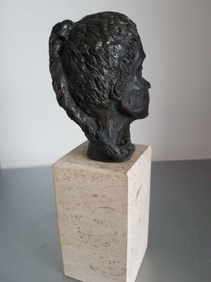Astrid Veldhuyzen-Koppen - Beeld / Sculptuur " Luisteren " kopen? Bied vanaf 25!