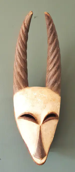 Kwele - masker kopen? Bied vanaf 35!