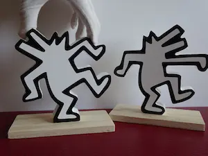 Keith Haring - Dancing Dogs boekensteunen / decoratieve objecten kopen? Bied vanaf 60!