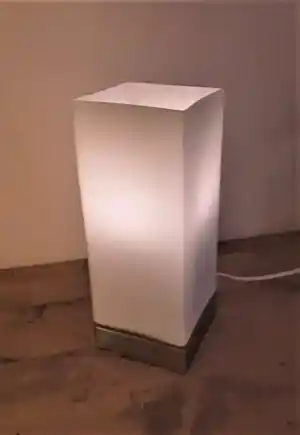 Jan des Bouvrie - Boxford Holland b.v. - Touch Cubic Lamp verkocht voor € 50!