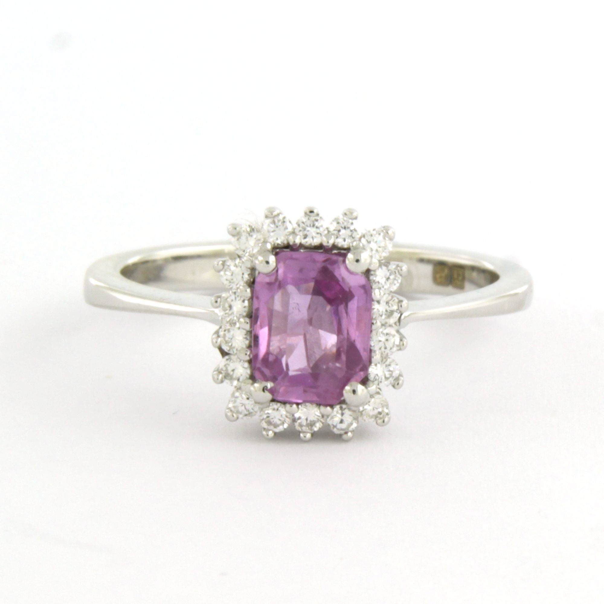 18k gouden ring met roze saffier en briljant geslepen diamant tot. 0.22ct kopen? Bied vanaf 850!