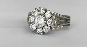 Acheter18 karaat Witgouden Ring met ca  0.91 crt aan diamanten? Enchérissez de 900!