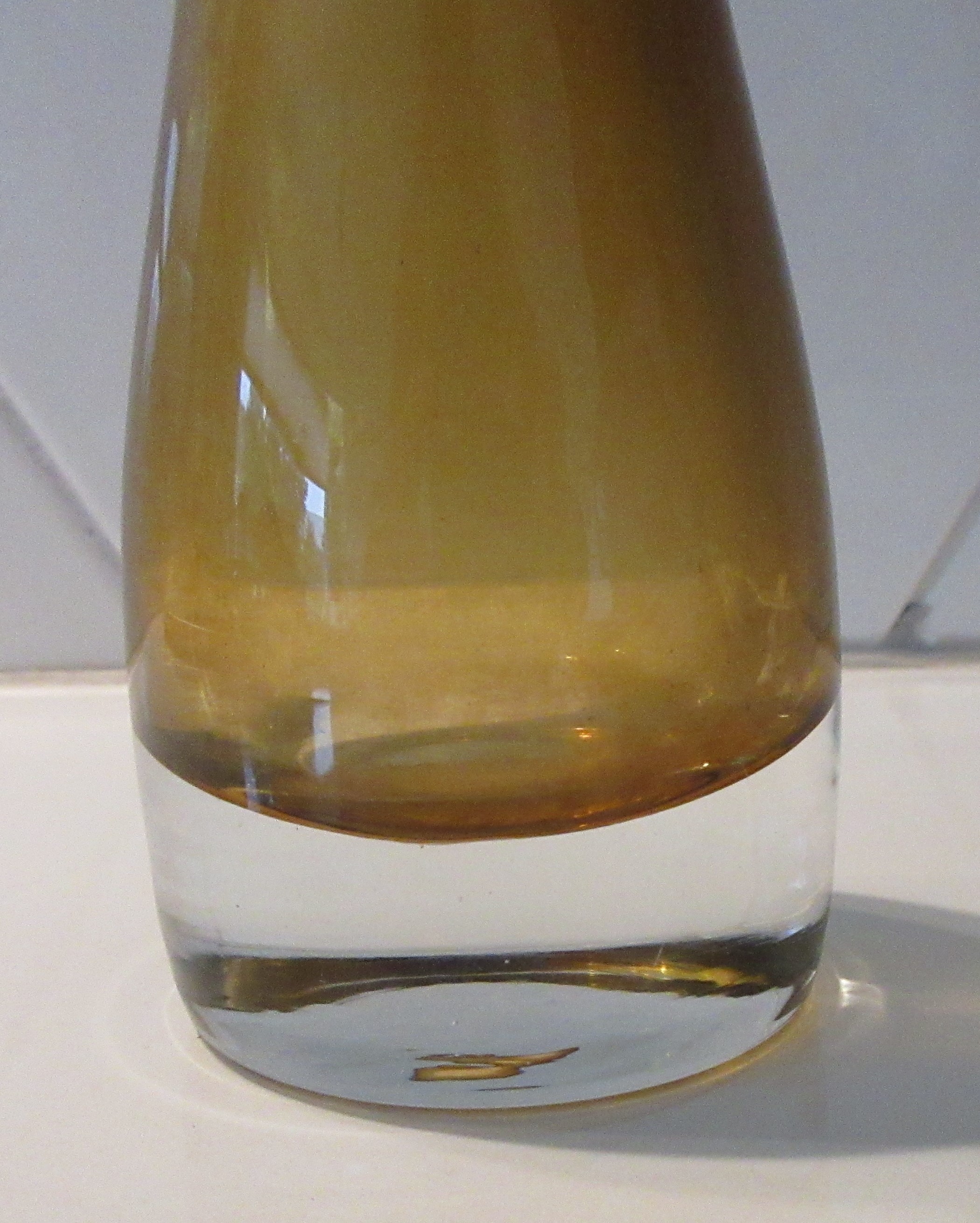 Niet of onleesbaar gesigneerd - Lot van 5 sixties glazen vaasjes kopen? Bied vanaf 1!