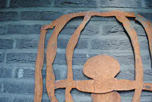 Arie Berkulin - IJzeren wandsculptuur (unicaat) - 'H.C. Andersen in Zeeland' kopen? Bied vanaf 500!