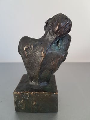 Astrid Veldhuyzen-Koppen - Beeld / Sculptuur " Omarming " kopen? Bied vanaf 60!