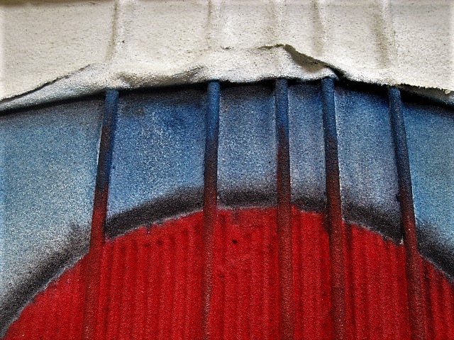 Niet of onleesbaar gesigneerd - Bijzonder geometrisch abstract Reliëf schilderij met staal en gips. Gesigneerd kopen? Bied vanaf 1!