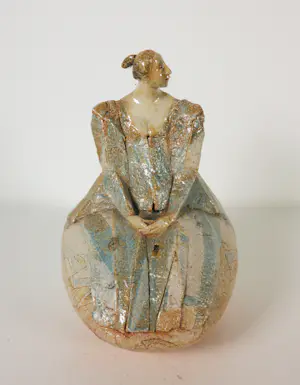 Willemijn van der Meer - Set van 6 keramieken sculpturen, Dames in jurk kopen? Bied vanaf 350!