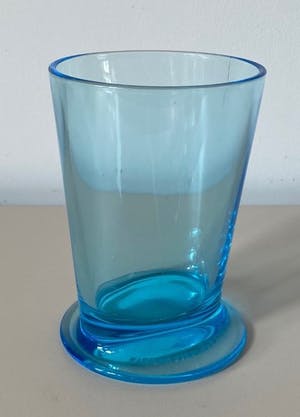 Iittala - Blauw waterglas 'Boy' ontwerp Stefan Lindfors kopen? Bied vanaf 1!