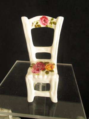 Niet of onleesbaar gesigneerd - 12 porseleinen miniaturen - Engeland - Cottage Rose kopen? Bied vanaf 1!