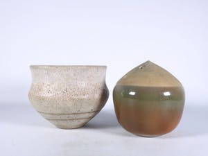 Niet of onleesbaar gesigneerd - Aardewerk, Twee objecten kopen? Bied vanaf 1!