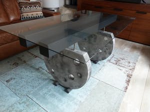 Niet of onleesbaar gesigneerd - Exclusieve design tafel kopen? Bied vanaf 1!