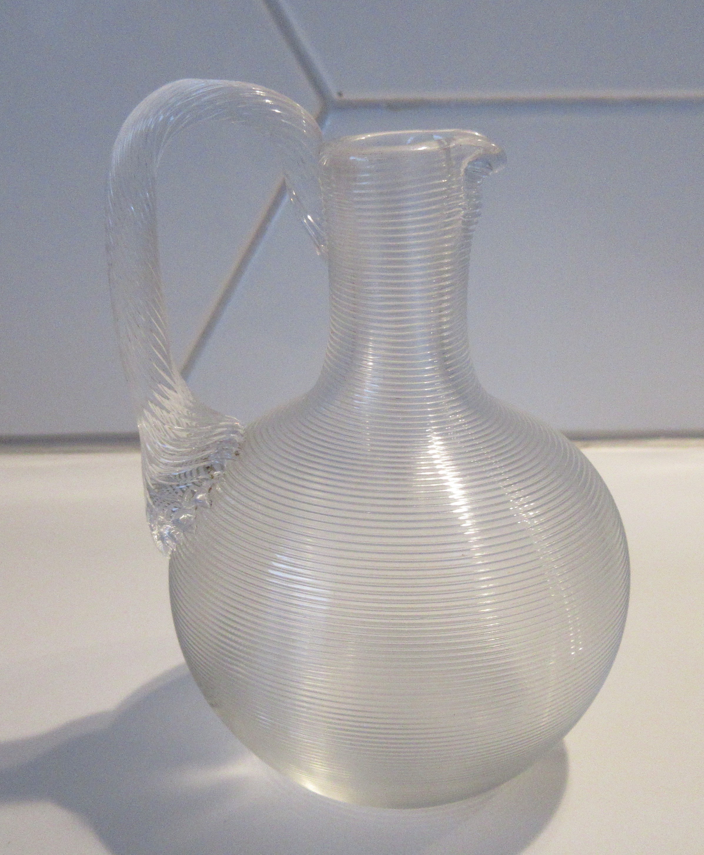 Niet of onleesbaar gesigneerd - Antiek eind 19e eeuwse Fries Draadglazen kruikje kopen? Bied vanaf 1!