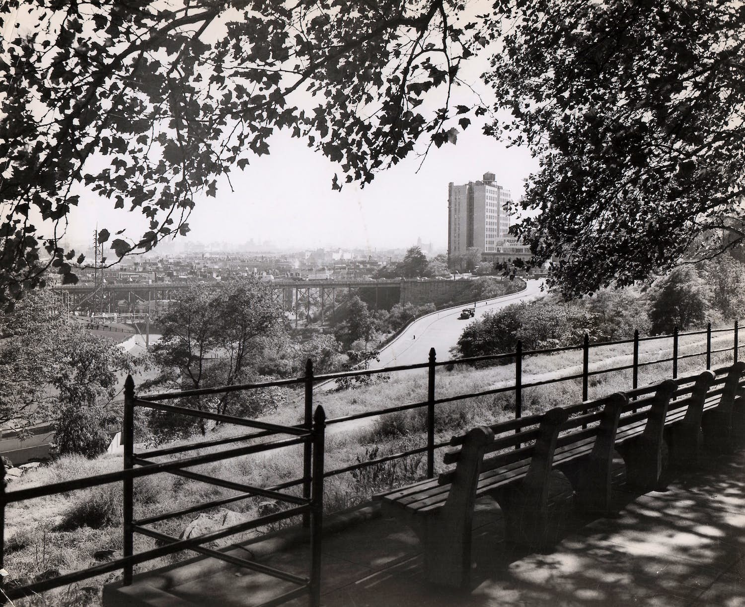 Richard Saunders - Sugar Hill (New York), gelatinezilverdruk kopen? Bied vanaf 50!