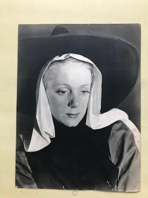 Therese Le Prat - Portfolio uit 1950 met portretten van beroemde acteurs. kaufen? Bieten Sie von 75!