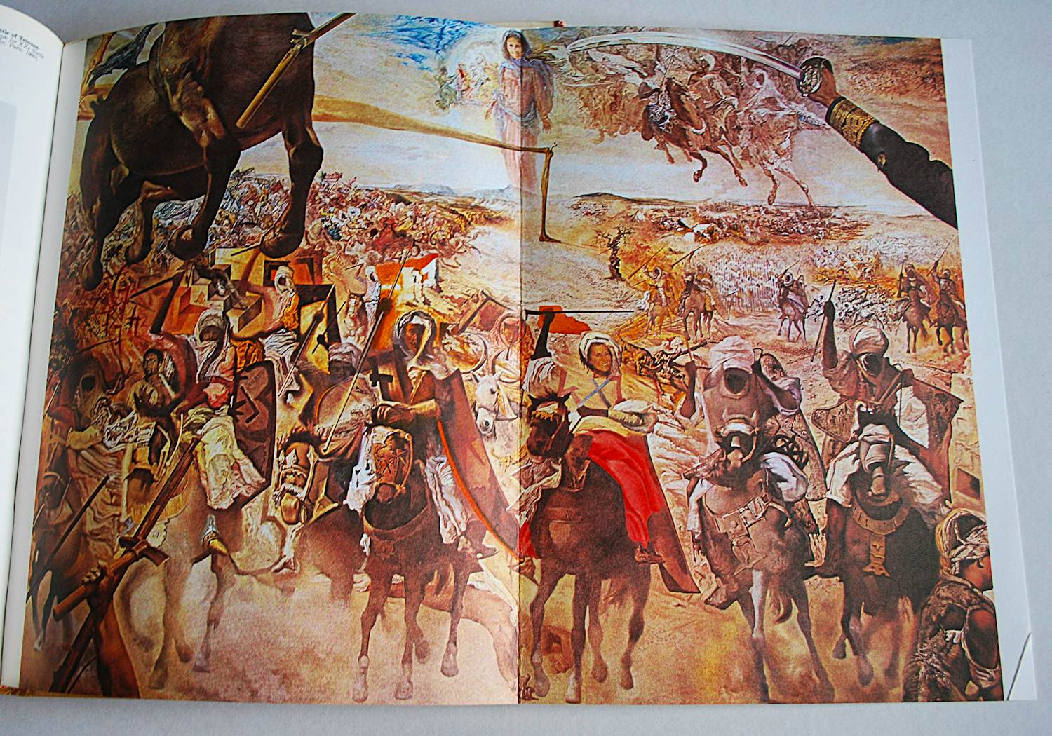 Salvador Dali - 2 hardcovers, waarvan 1 met een kleurenlitho (31x44 cm) kopen? Bied vanaf 150!
