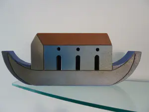 Niet of onleesbaar gesigneerd - Kunstzinnig object Woonboot kaufen? Bieten Sie von 1!