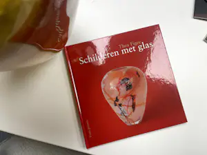 Thea Figee - Geblazen glasobject, Grote zware vaas + boek kopen? Bied vanaf 200!