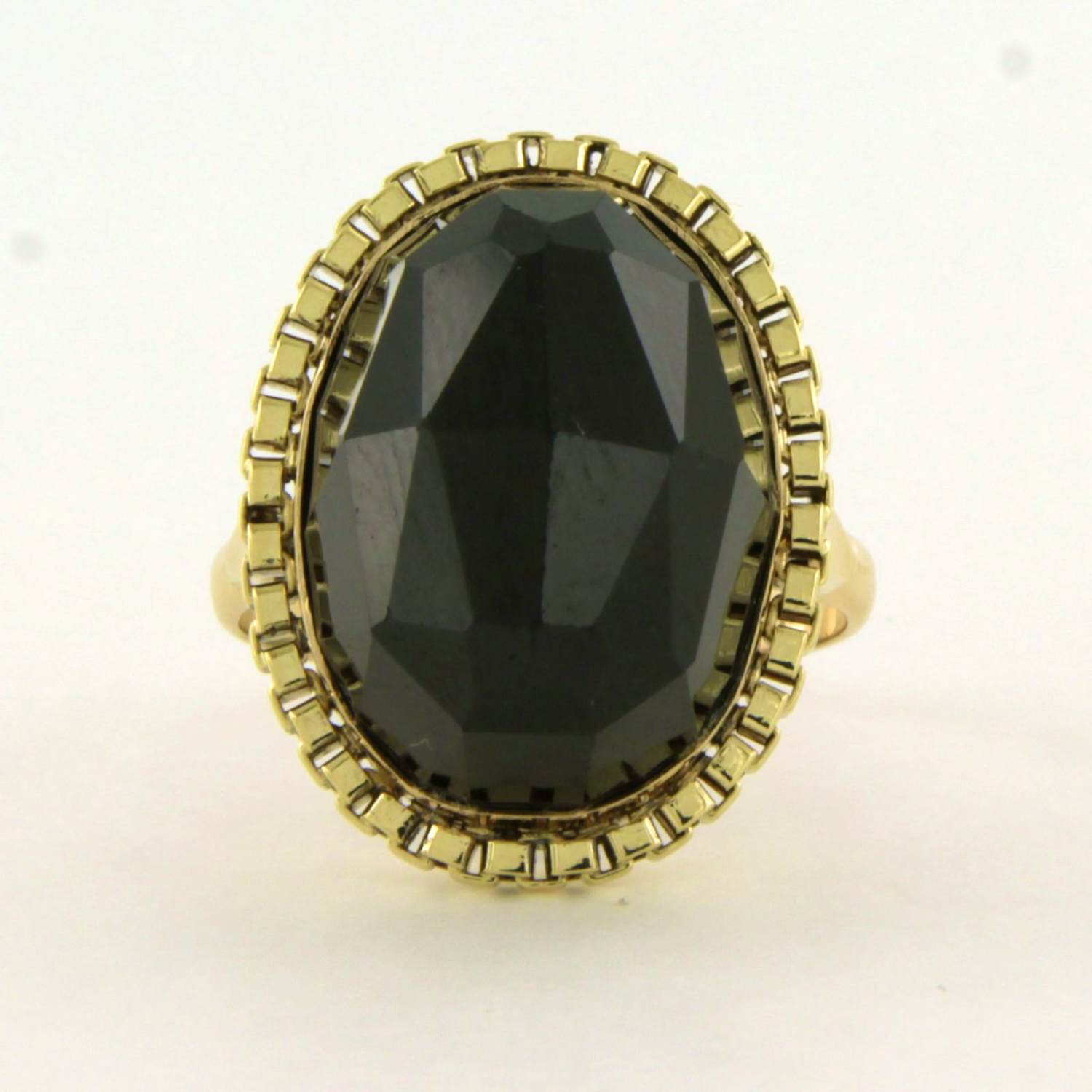 14k geel gouden ring bezet met granaat – 7.5 gram - ringmaat 17(53) kopen? Bied vanaf 310!