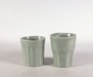 ADCO - Potterij Zaalberg, e.a. - Aardewerk, Lot van zes aardewerken potten en bekers kopen? Bied vanaf 35!