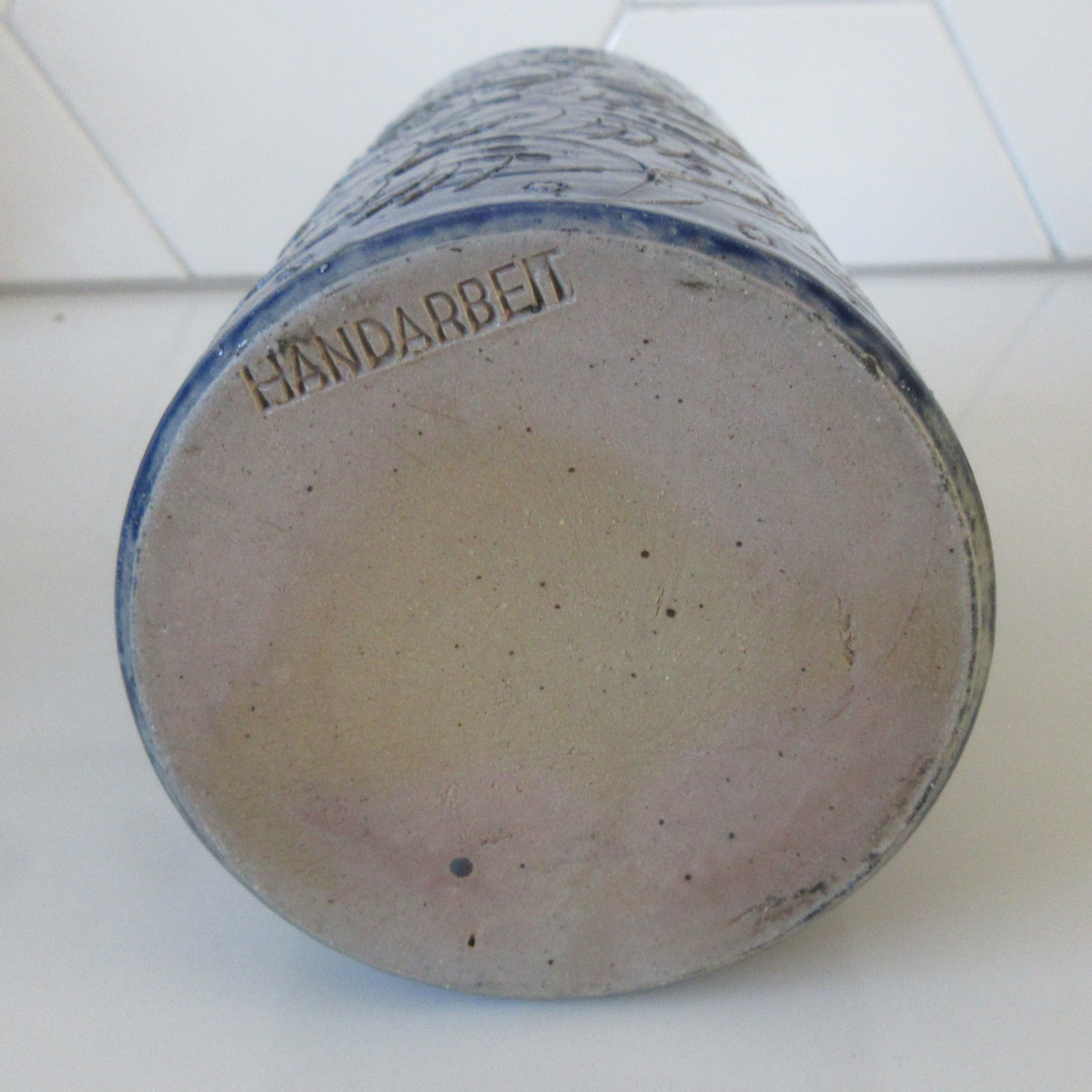 Niet of onleesbaar gesigneerd - Moderne Westerwald steengoed zoutglazuren vaas met incisie decor vissen kopen? Bied vanaf 1!