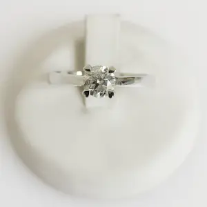 Diamanten ring kaufen? Bieten Sie von 950!