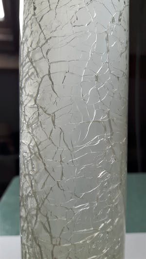 Niet of onleesbaar gesigneerd - Design cilindervaas met inwendig craquelé kopen? Bied vanaf 1!