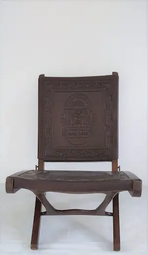 Angel Pazmino - Prachtige leren fauteuil ontworpen door Angel I. Pazmino, voor Muebles De Estilo kaufen? Bieten Sie von 250!