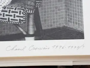 Karl Lagerfeld - Fotolitho Guinevere van Seenus Chanel 1996. kaufen? Bieten Sie von 85!