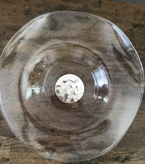 Corry Ammerlaan - Glazen schaal met zilverkleurige plaquette kopen? Bied vanaf 1!