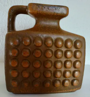 Niet of onleesbaar gesigneerd - VEB Haldensleben 4074 Fat Lava blokvaas. kopen? Bied vanaf 1!