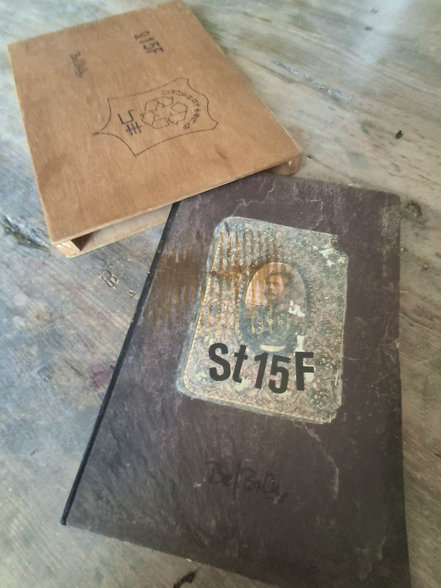 Rob Birza - Boek met een omslag van Leisteen, met originele Kunstwerken/Collages kopen? Bied vanaf 120!