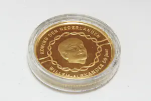 Acheter64- 24 karaats gouden "Willem Alexander 50 jaar" 20€ Munt in orig. KM box? Enchérissez de 460!