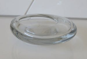 Per Lutken - Blank glazen asbak uit de Akva serie - Holmegaard kopen? Bied vanaf 22!