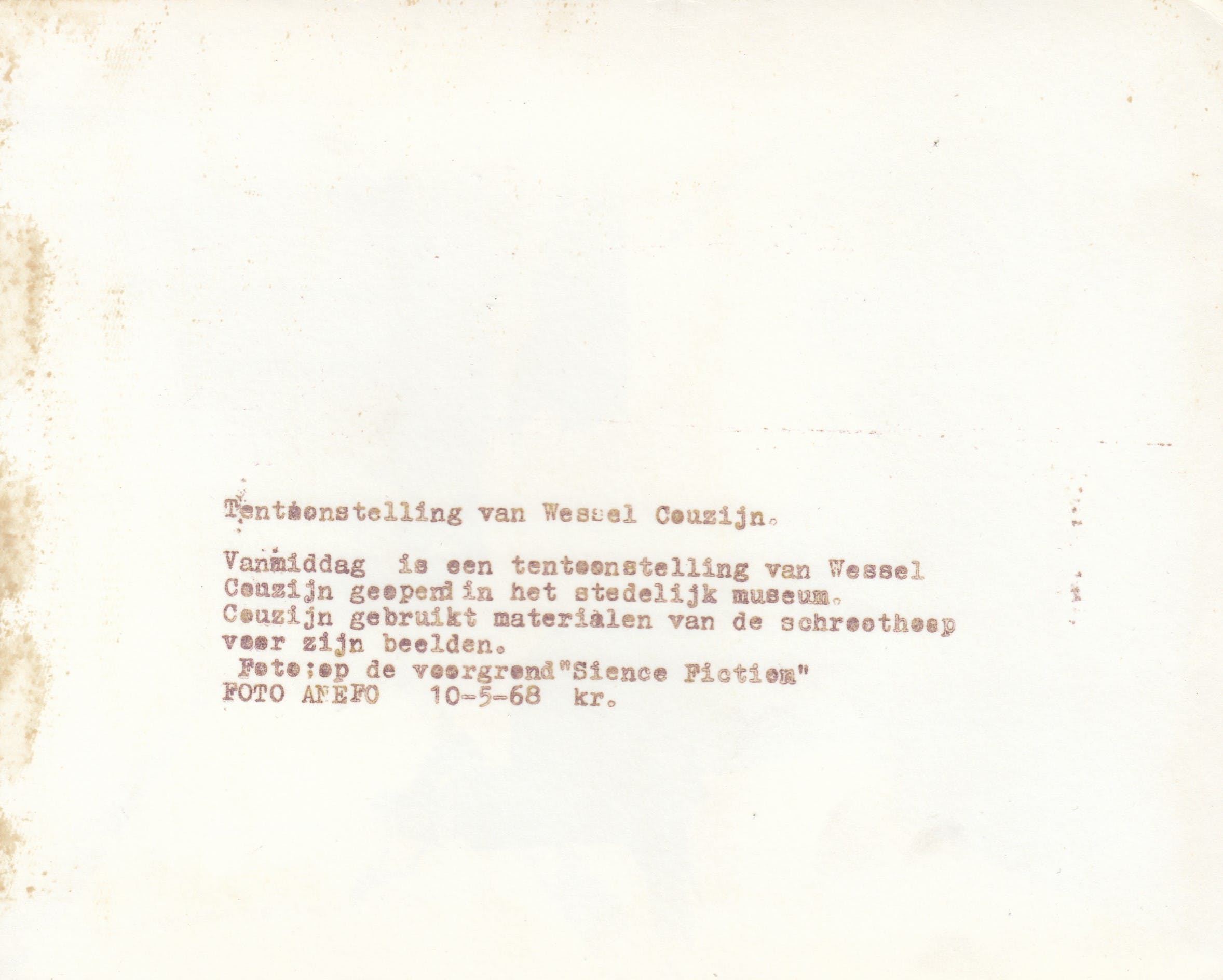 Wessel Couzijn - Onbekende fotograaf Persfoto -Science Fiction Stedelijk Museum 1968 kopen? Bied vanaf 1!