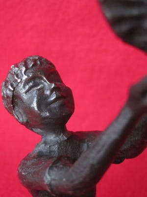 Janneke Ros - Jongen met de duif kopen? Bied vanaf 20!