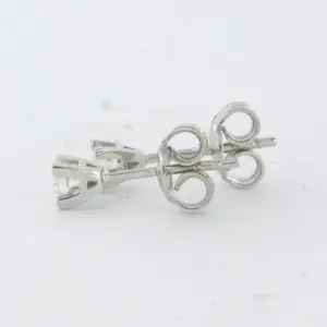 18k witgouden solitair oorknoppen met briljant geslepen diamant tot.0.20ct kopen? Bied vanaf 350!