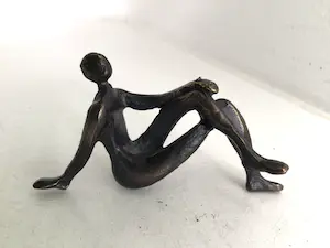 Corry Ammerlaan - Sculptuur “ AANDACHT VOOR ELKAAR “ kopen? Bied vanaf 1!