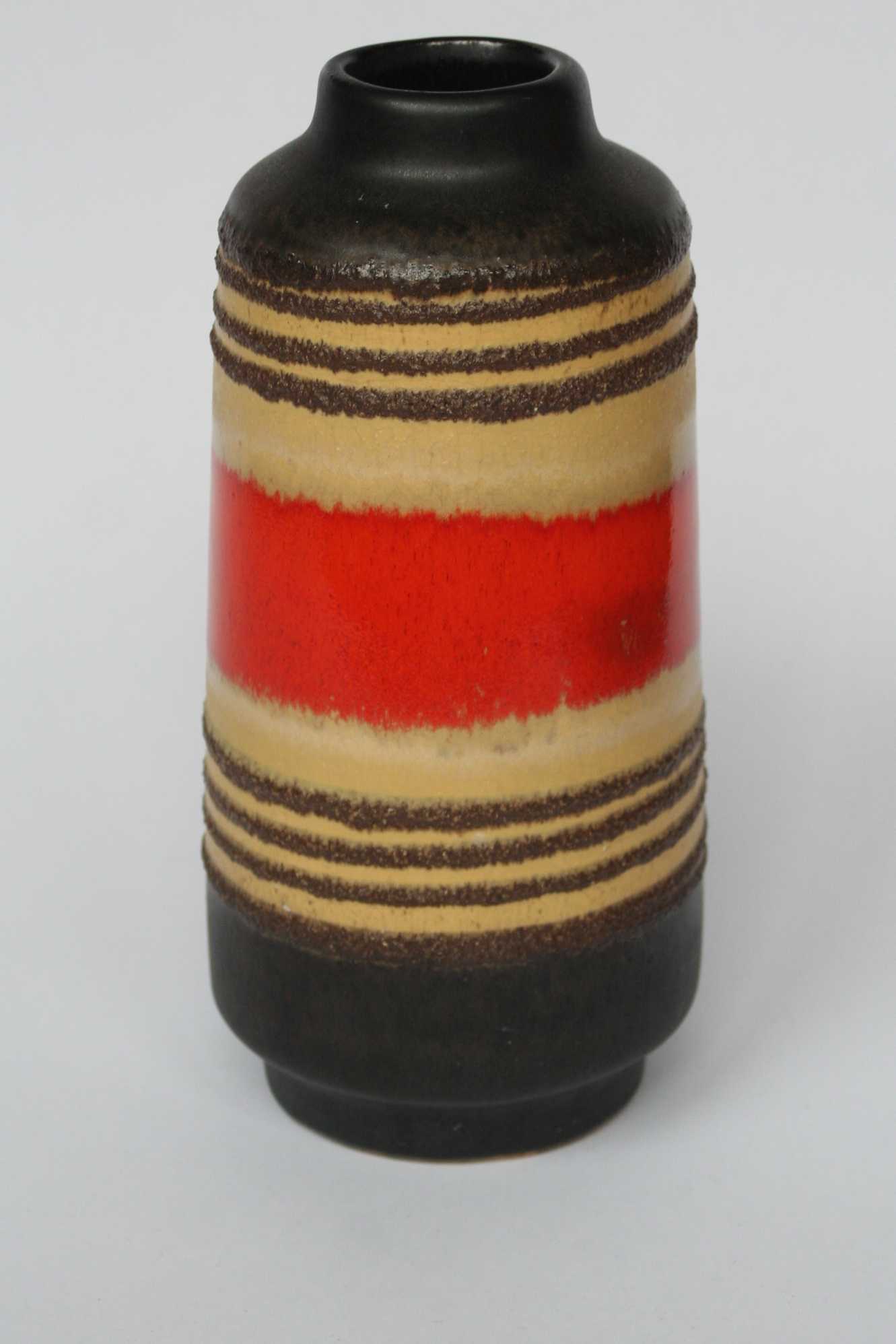 Niet of onleesbaar gesigneerd - vaas - fat lava glazuur - model 5033 B kopen? Bied vanaf 1!