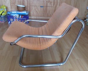 Niet of onleesbaar gesigneerd - Vintage Buisframe fauteuil met stoffen zitting kopen? Bied vanaf 1!