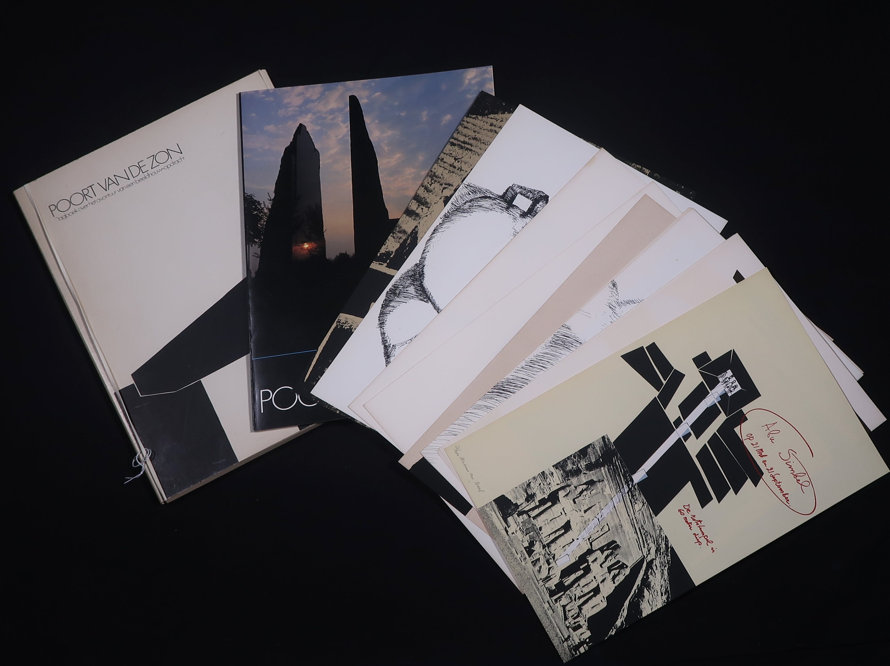 Marius van Beek - Boek 'Poort van de Zon' incl. 12 gesigneerde zeefdrukken in omslag kopen? Bied vanaf 1!