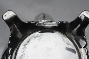 Niet of onleesbaar gesigneerd - Stijlvolle Oneida USA Silver Plate Koffie/Theeset Verzilverd (20e eeuw) kopen? Bied vanaf 1!